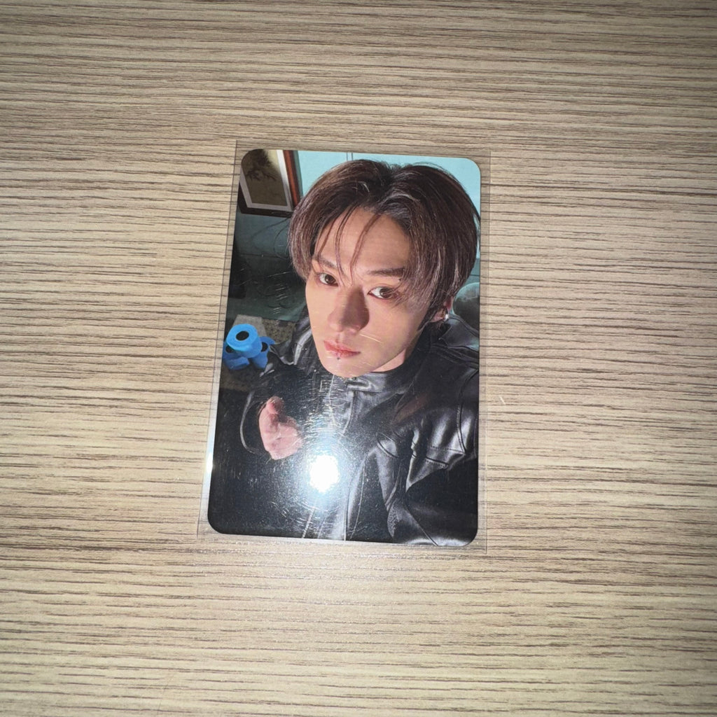 STRAY KIDS - “5-STAR” Lee Know Album card