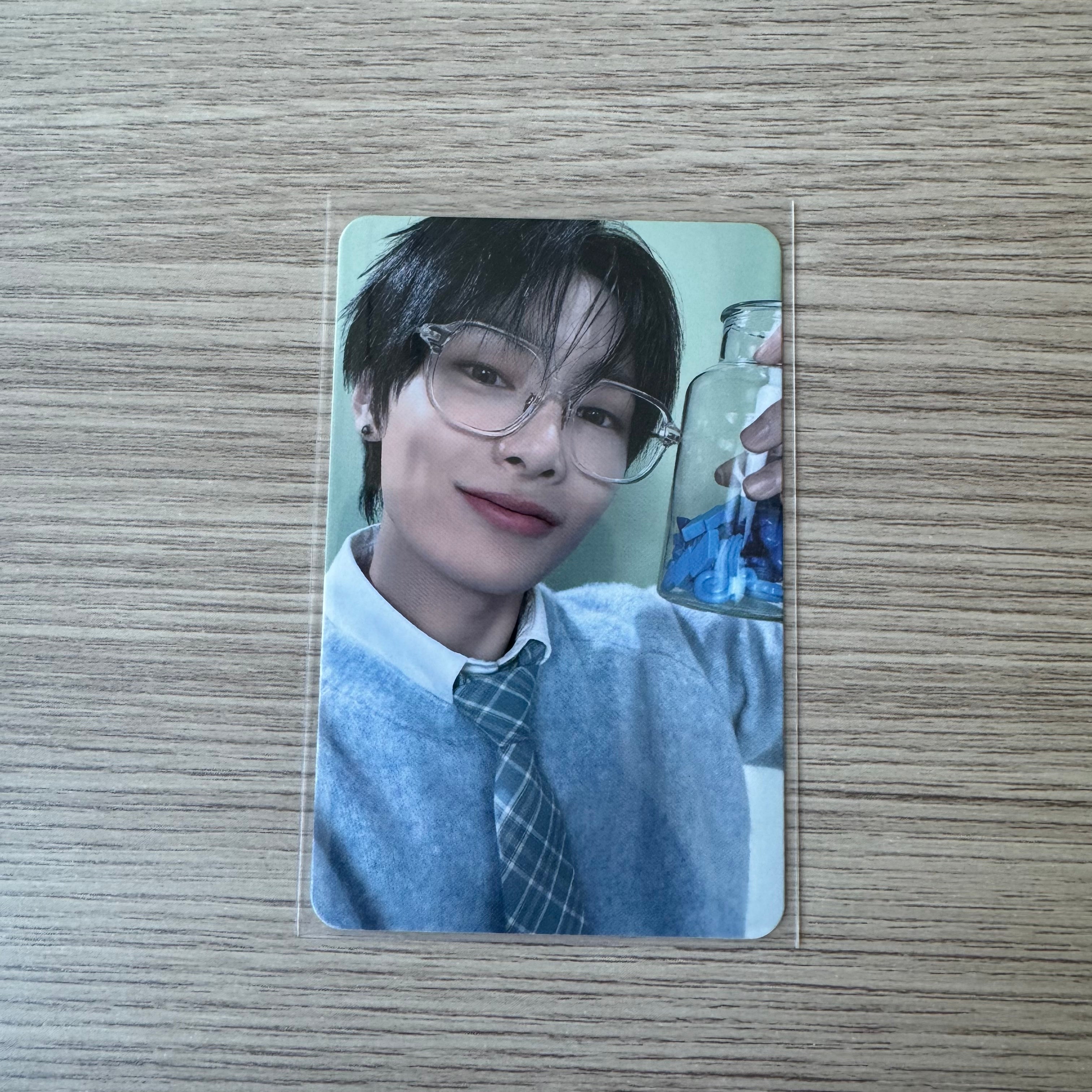 STRAY KIDS - "Official Fanclub Stay 5th Generation Over The Rain" I.N card