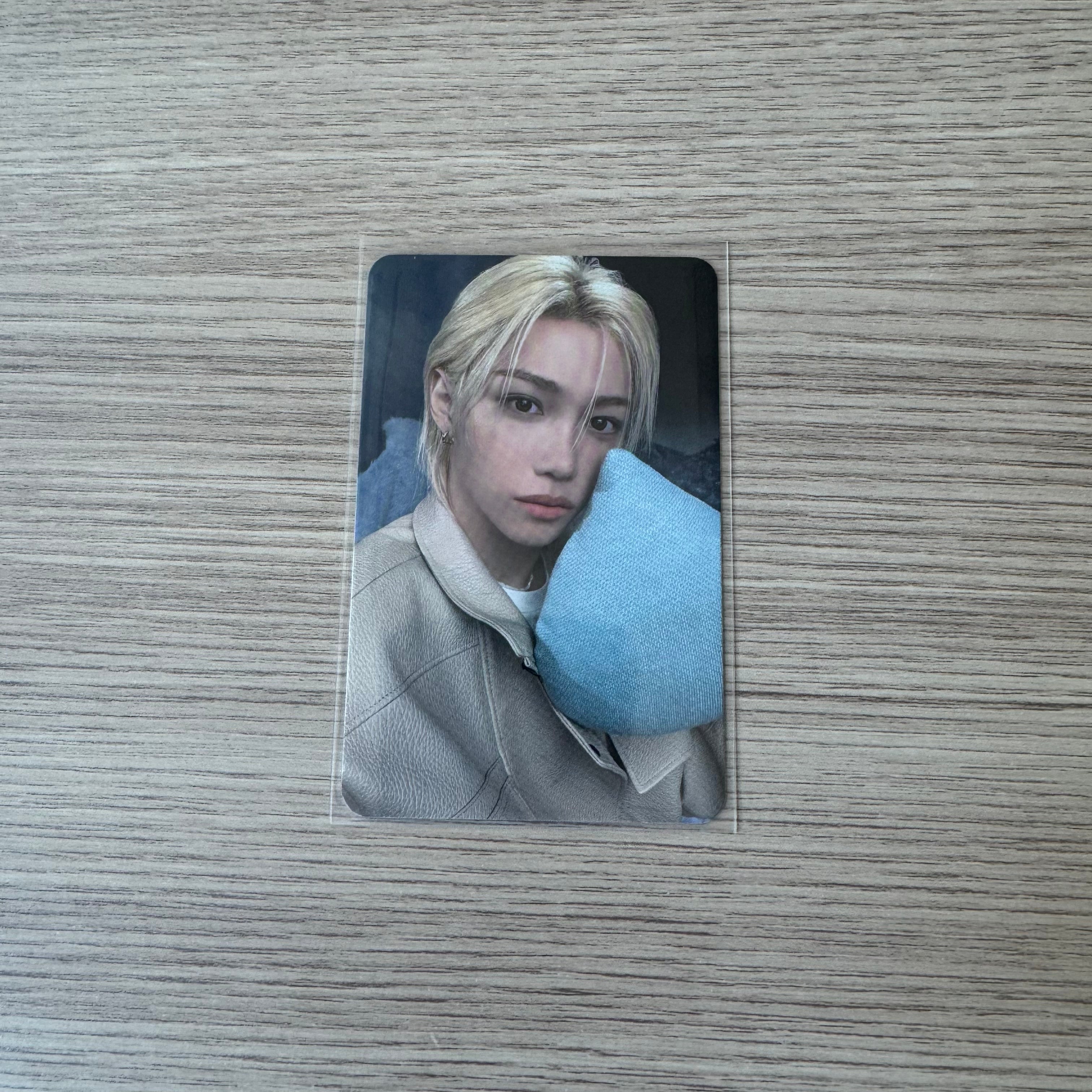 STRAY KIDS - "Official Fanclub Stay 5th Generation Over The Rain" Felix card